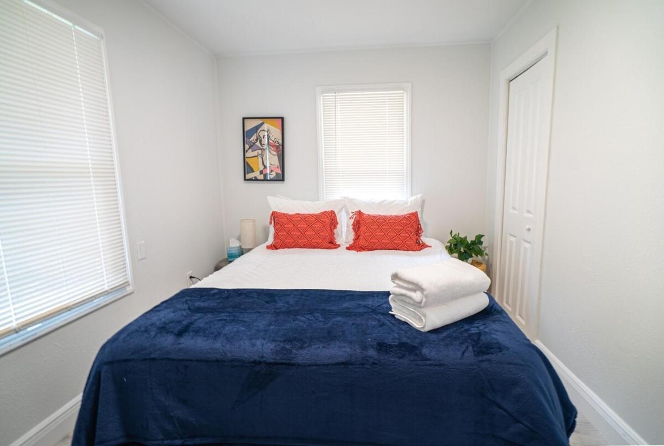 Homey Cozy Newly Renovated Stylish&Chic 7 Guests 坦帕 外观 照片